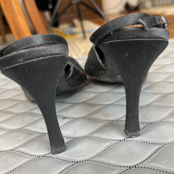 💕St. John Black Silk Satin Paillette Evening Slingbacks Rhinestone Buckles 7.5 - Picture 9 of 11